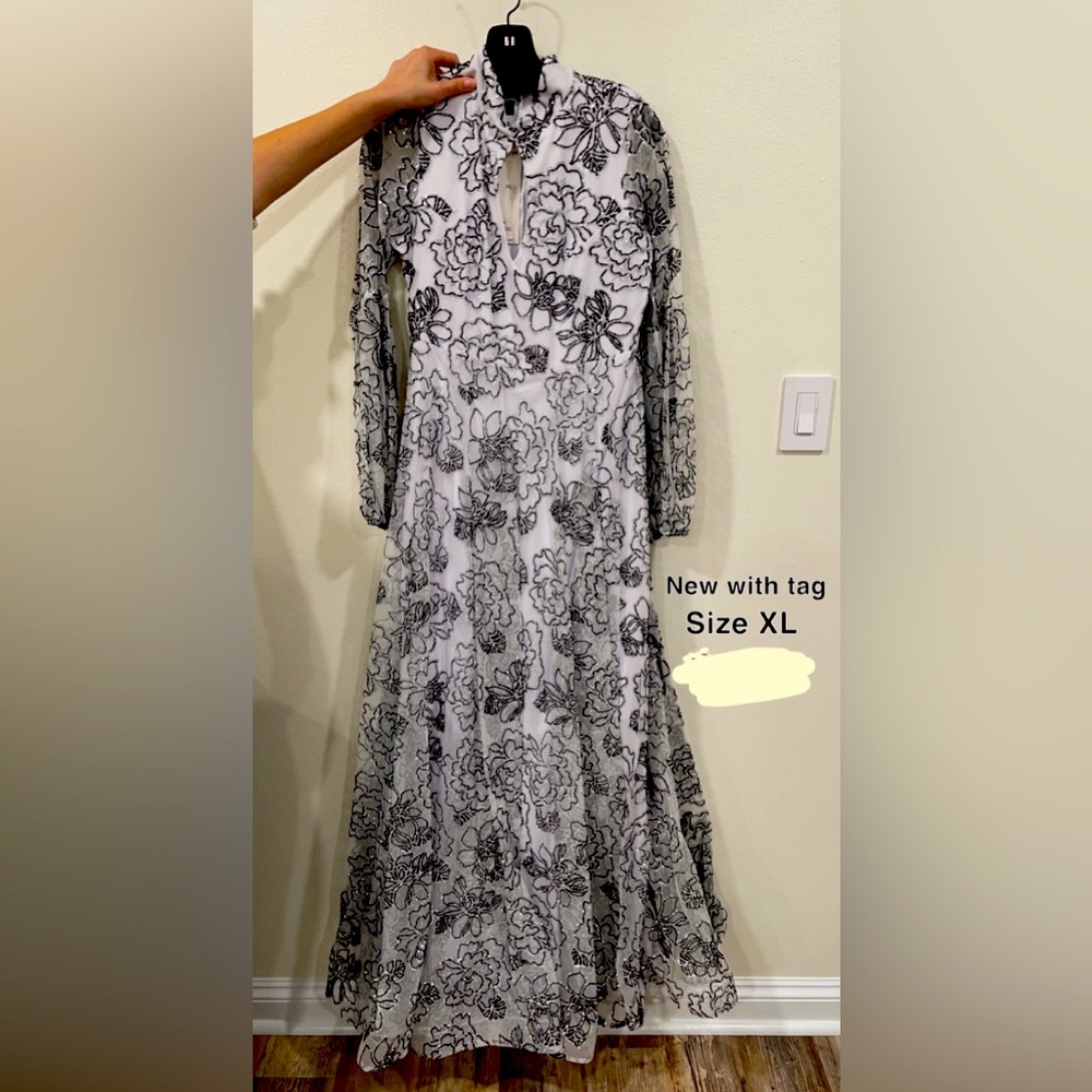 Black and White long sleeve Formal Dress, Size XL